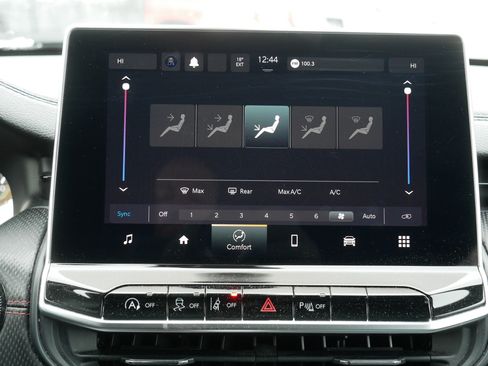 Used 2023 Jeep Compass Trailhawk image 30