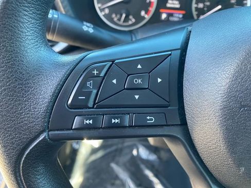 Used 2025 Nissan Sentra S w/ Lighting Package image 19