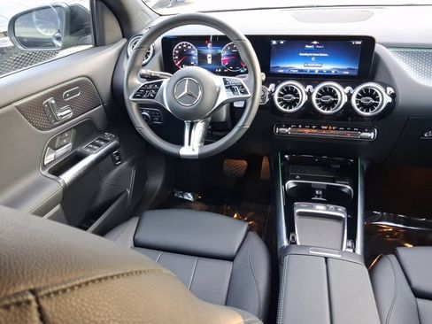Used 2025 Mercedes-Benz GLA 250 4MATIC w/ Winter Package image 12