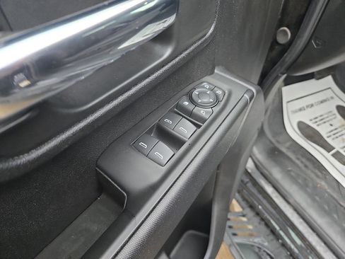 Used 2024 Chevrolet Silverado 2500 Custom w/ Custom Convenience Package image 13