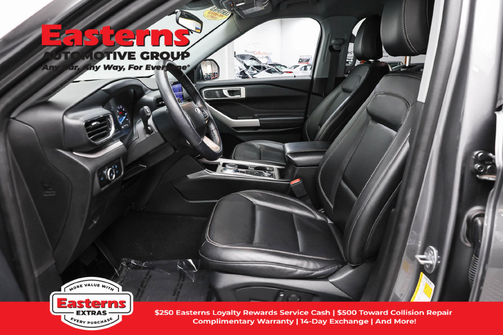 Used 2023 Ford Explorer XLT w/ Equipment Group 202A AWD/4WD image 15