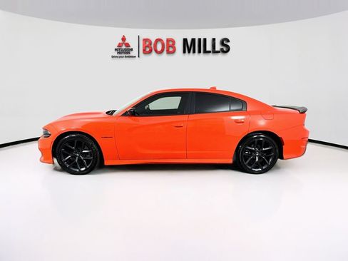 Used 2021 Dodge Charger R/T w/ Blacktop Package RWD image 4