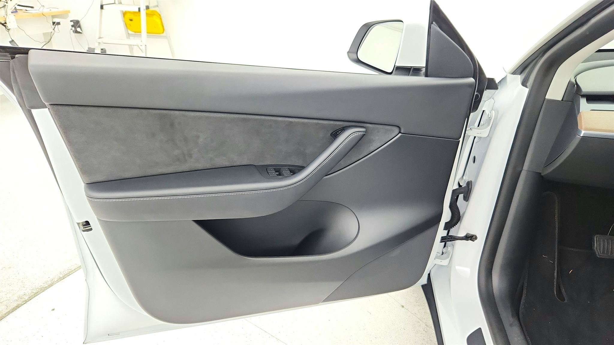 Used 2022 Tesla Model Y Long Range AWD/4WD image 22