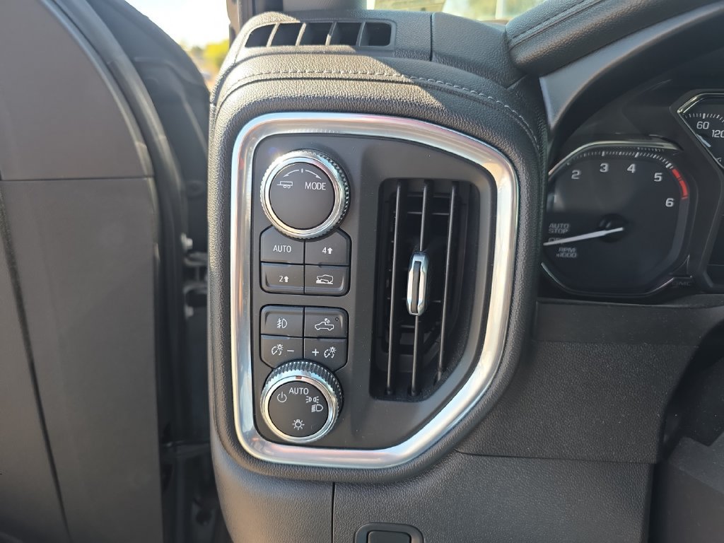 Used 2021 GMC Sierra 1500 Elevation AWD/4WD image 17