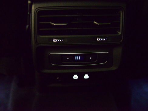 Certified 2025 Audi Q7 2.0T Premium Plus w/ Premium Plus Package image 21