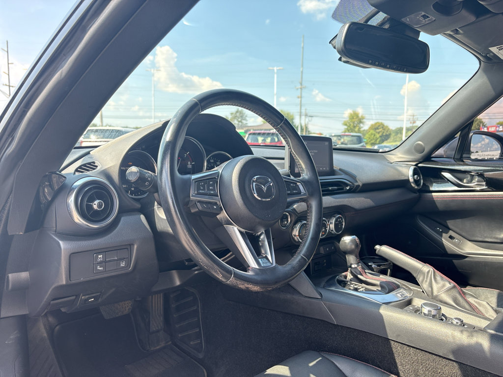 Used 2018 MAZDA MX-5 Miata RF Grand Touring RWD image 15