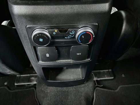 Used 2020 Ford Explorer XLT w/ Equipment Group 202A RWD image 23