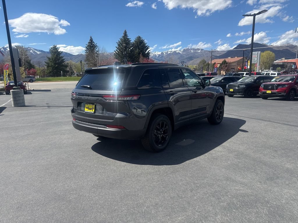 New 2026 Jeep Grand Cherokee Altitude AWD/4WD image 5