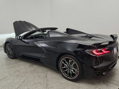 Used 2024 Chevrolet Corvette Stingray Preferred Conv w/ Z51 Performance Package RWD image 39