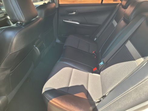 Used 2014 Toyota Camry SE w/ Fleet Convenience Package FWD image 11