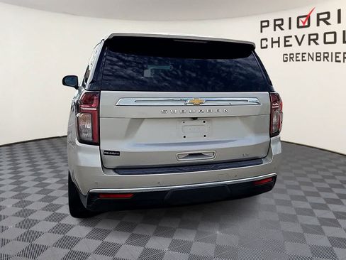 Used 2021 Chevrolet Suburban LT w/ LT Signature Package AWD/4WD image 7