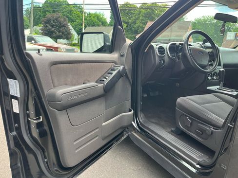 Used 2010 Ford Explorer XLT RWD image 10