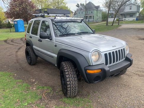 Used 2004 Jeep Liberty Sport w/ PWR Convenience Group AWD/4WD image 4