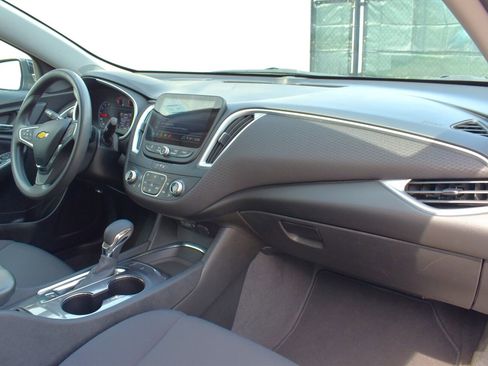 Used 2023 Chevrolet Malibu LT FWD image 10