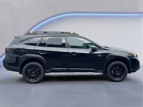 Used 2022 Subaru Outback Wilderness w/ Wilderness Package image 7