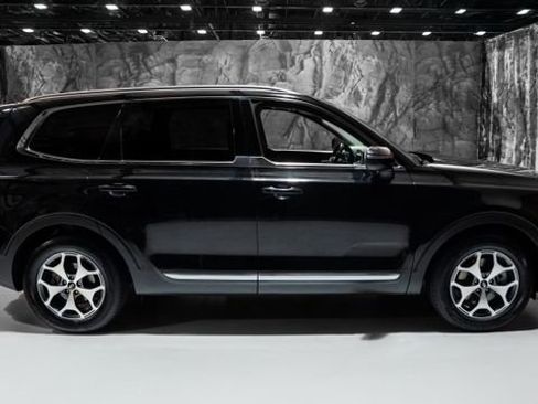 Used 2021 Kia Telluride EX image 23