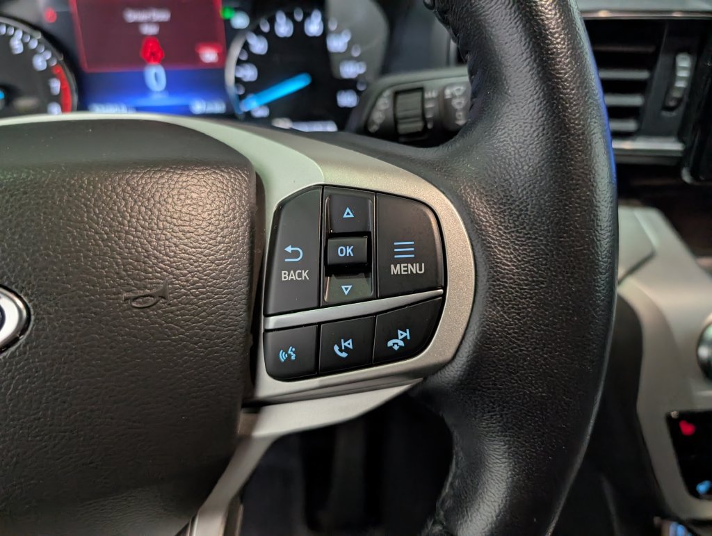 Used 2022 Ford Explorer XLT w/ Equipment Group 202A AWD/4WD image 18