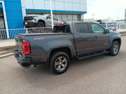 Used 2017 Chevrolet Colorado Z71 AWD/4WD image 5