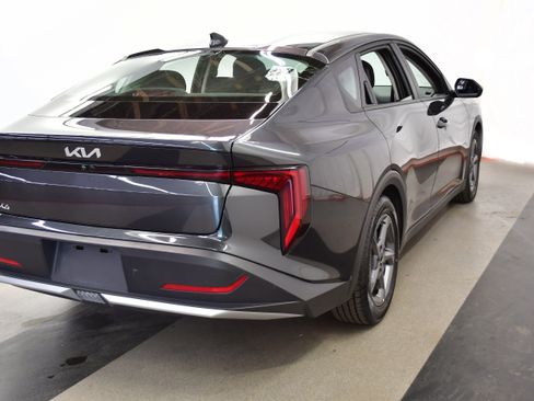 Used 2025 Kia K4 FWD image 7