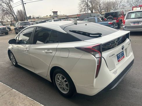 Used 2016 Toyota Prius Two image 24