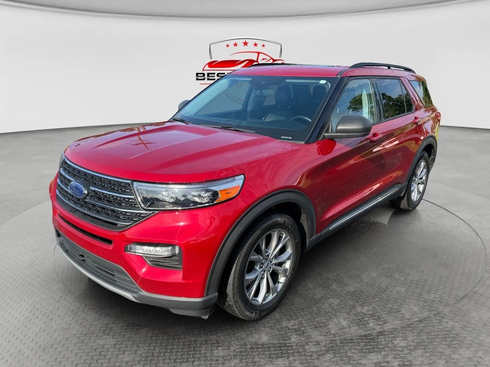 Used 2023 Ford Explorer XLT w/ Equipment Group 202A RWD image 1