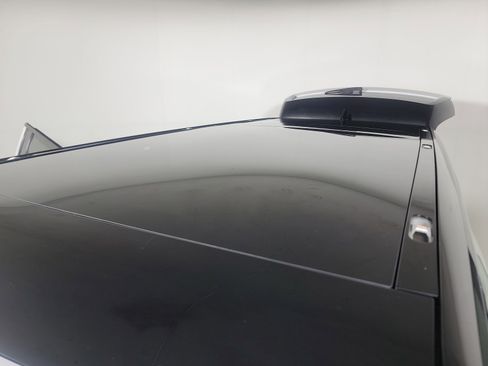 Used 2024 Rivian R1S Adventure AWD/4WD image 15