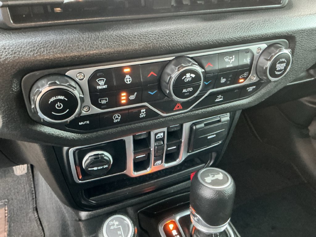 Used 2025 Jeep Wrangler Unlimited Sport AWD/4WD image 23