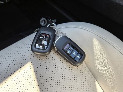 Certified 2024 Honda Civic Touring image 19