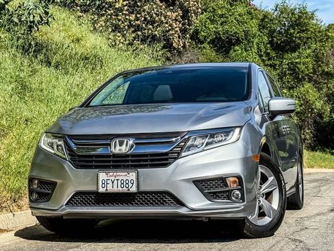 Used 2018 Honda Odyssey EX-L image 2