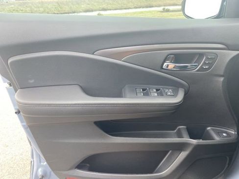 Used 2025 Honda Ridgeline RTL image 39