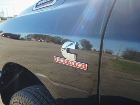 Used 2022 RAM 3500 Tradesman w/ Max Tow Package image 13