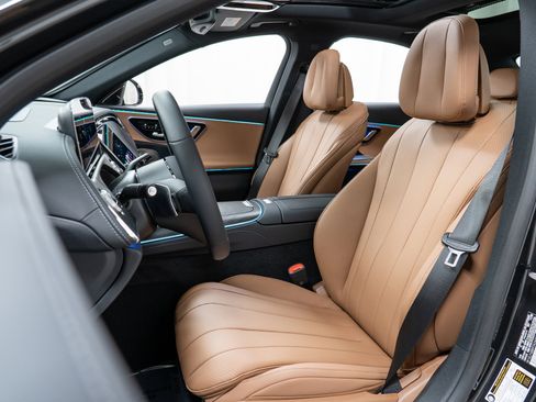 New 2026 Mercedes-Benz E 450 4MATIC Sedan image 13