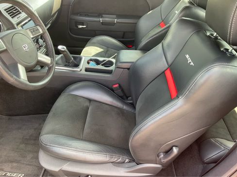 Used 2009 Dodge Challenger SRT8 w/ SRT Option Group II RWD image 11
