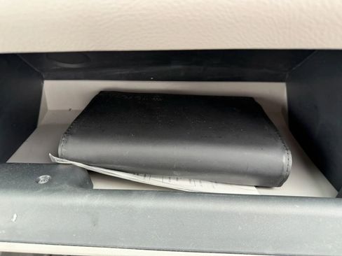 Used 2011 Toyota RAV4 Limited w/ Limited Extra Value Pkg image 28