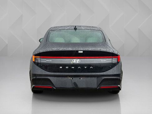 Used 2025 Hyundai Sonata SEL FWD image 6