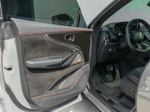 Used 2025 Aston Martin DBX 707 image 79