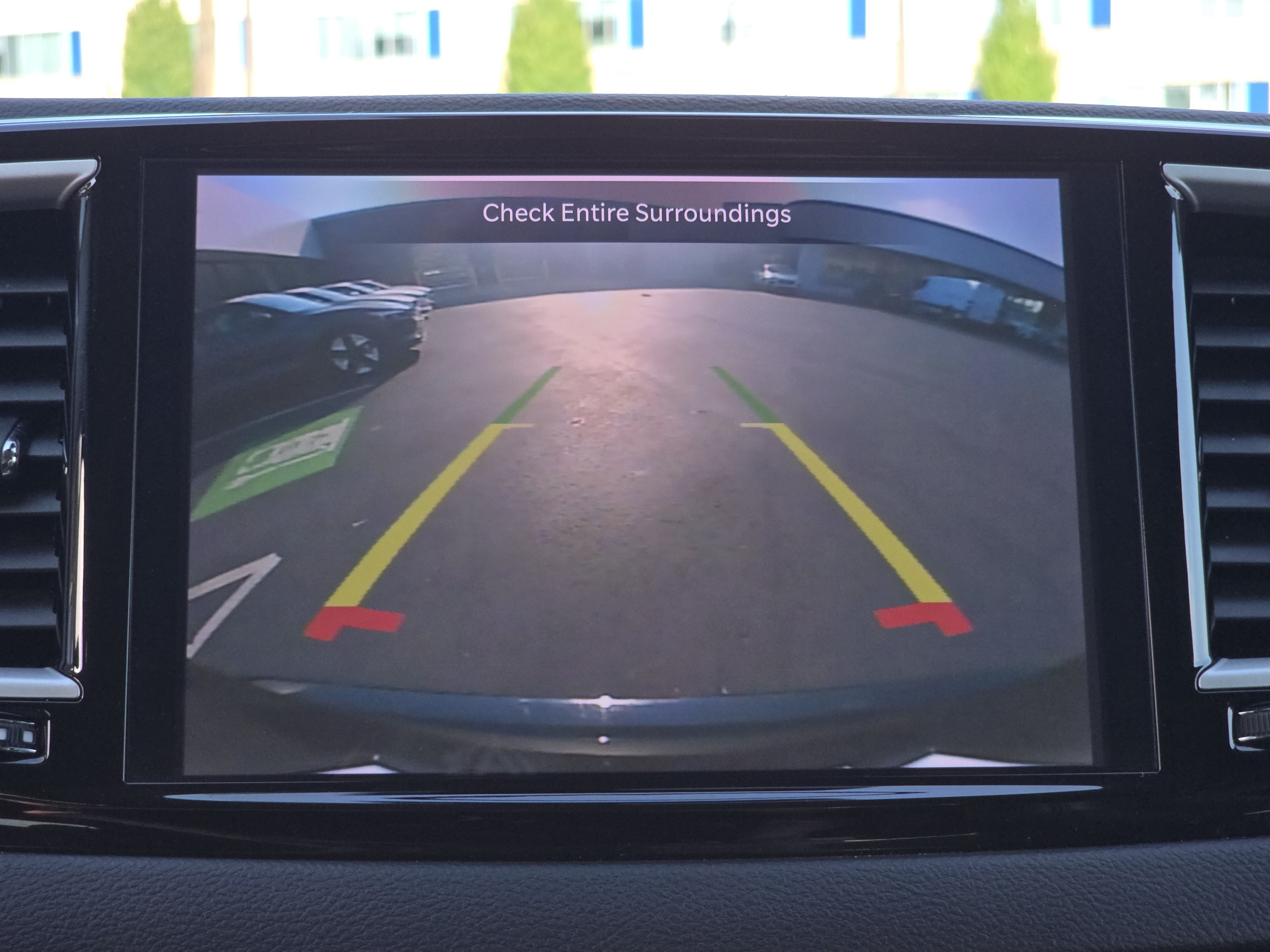 Used 2024 Chrysler Pacifica Touring-L FWD image 24