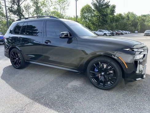 Used 2025 BMW X7 M60i image 7