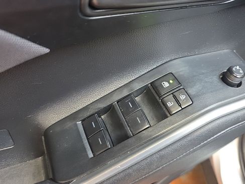 Used 2023 Toyota Highlander LE FWD image 24