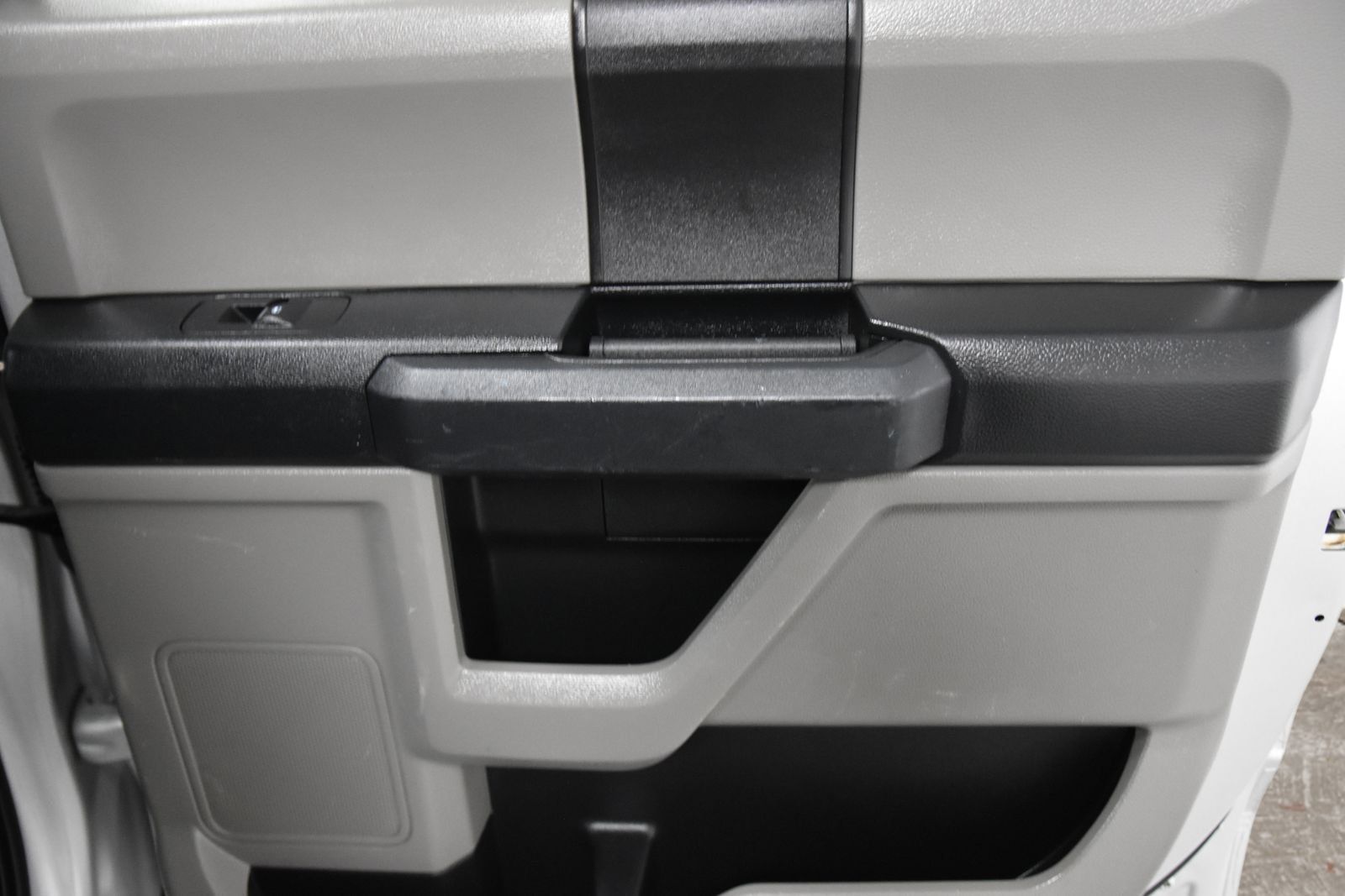 Used 2018 Ford F150 XL w/ Equipment Group 101A Mid RWD image 14