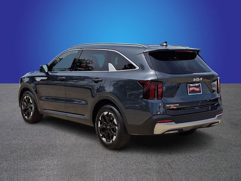 Used 2024 Kia Sorento S FWD image 6