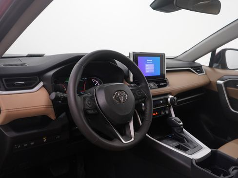 Used 2025 Toyota RAV4 XLE Premium w/ Weather Package image 17