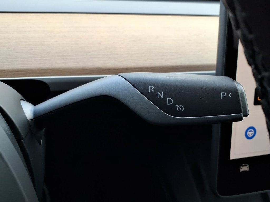 Used 2025 Tesla Model Y Long Range RWD image 29