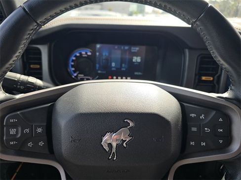Used 2024 Ford Bronco Badlands image 34