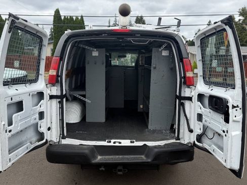Used 2013 Chevrolet Express 2500 RWD image 5