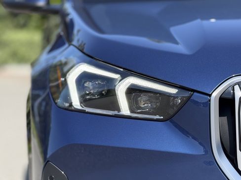 Used 2025 BMW X1 xDrive28i w/ Technology Package image 12