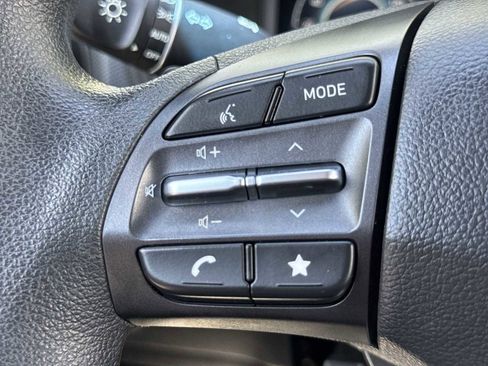 Used 2023 Hyundai Kona SE FWD image 28