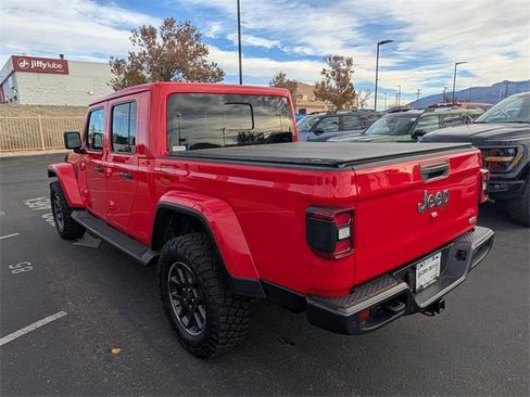 Used 2020 Jeep Gladiator Overland image 4