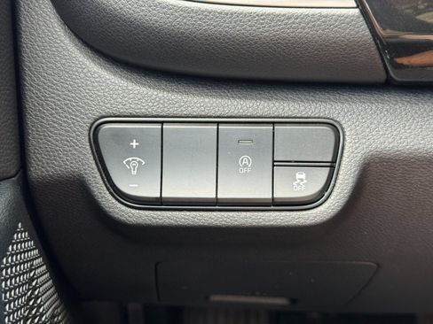 Used 2024 Kia Seltos S AWD/4WD image 16