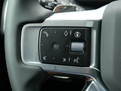 Used 2025 Land Rover Discovery Dynamic SE AWD/4WD image 23
